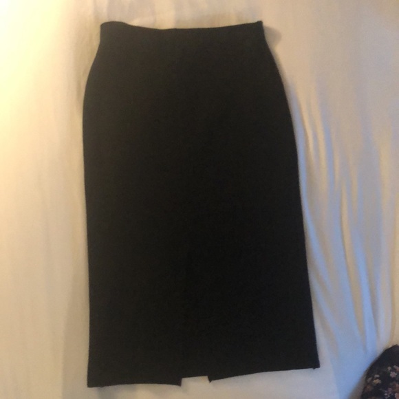 Patricia Luca black pencil skirt. - Picture 3 of 3